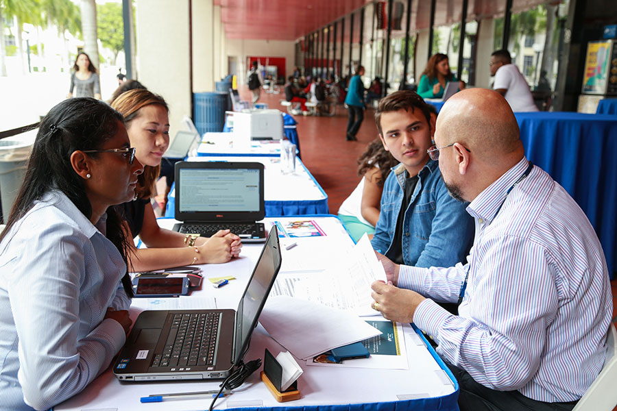 MDC Students registering for financial literacy help