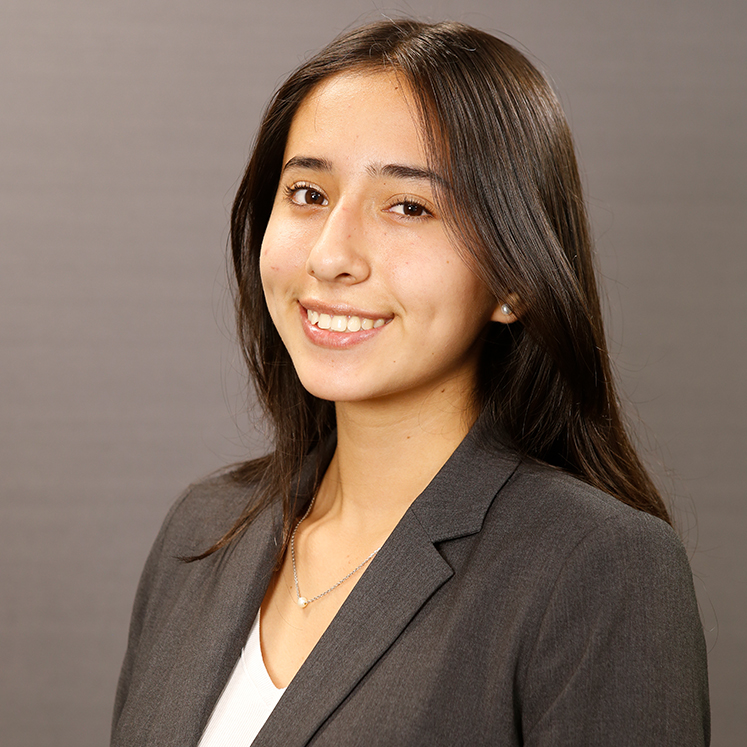 Stefani Davila from Padrón Campus